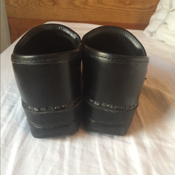 Barely worn women’s Danskos! - Picture 2 of 5